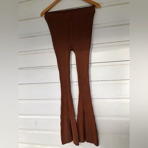 Urban Outfitters Ribbed Bell Bottom Knit Pants Size Small